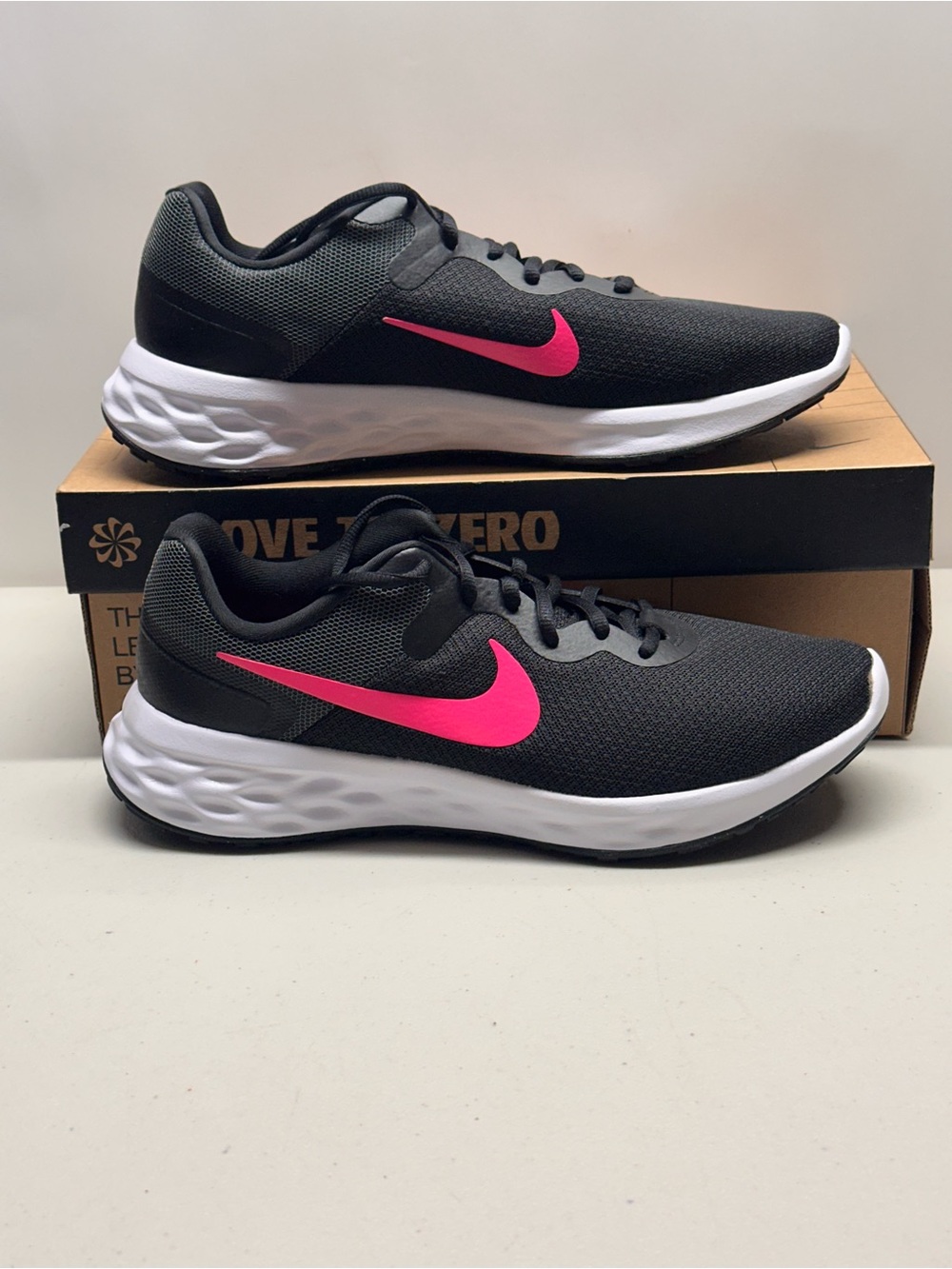 Women’s Nike Running Shoes Revolution 6 NN Black Hyper Pink DC3729 002 Size 11